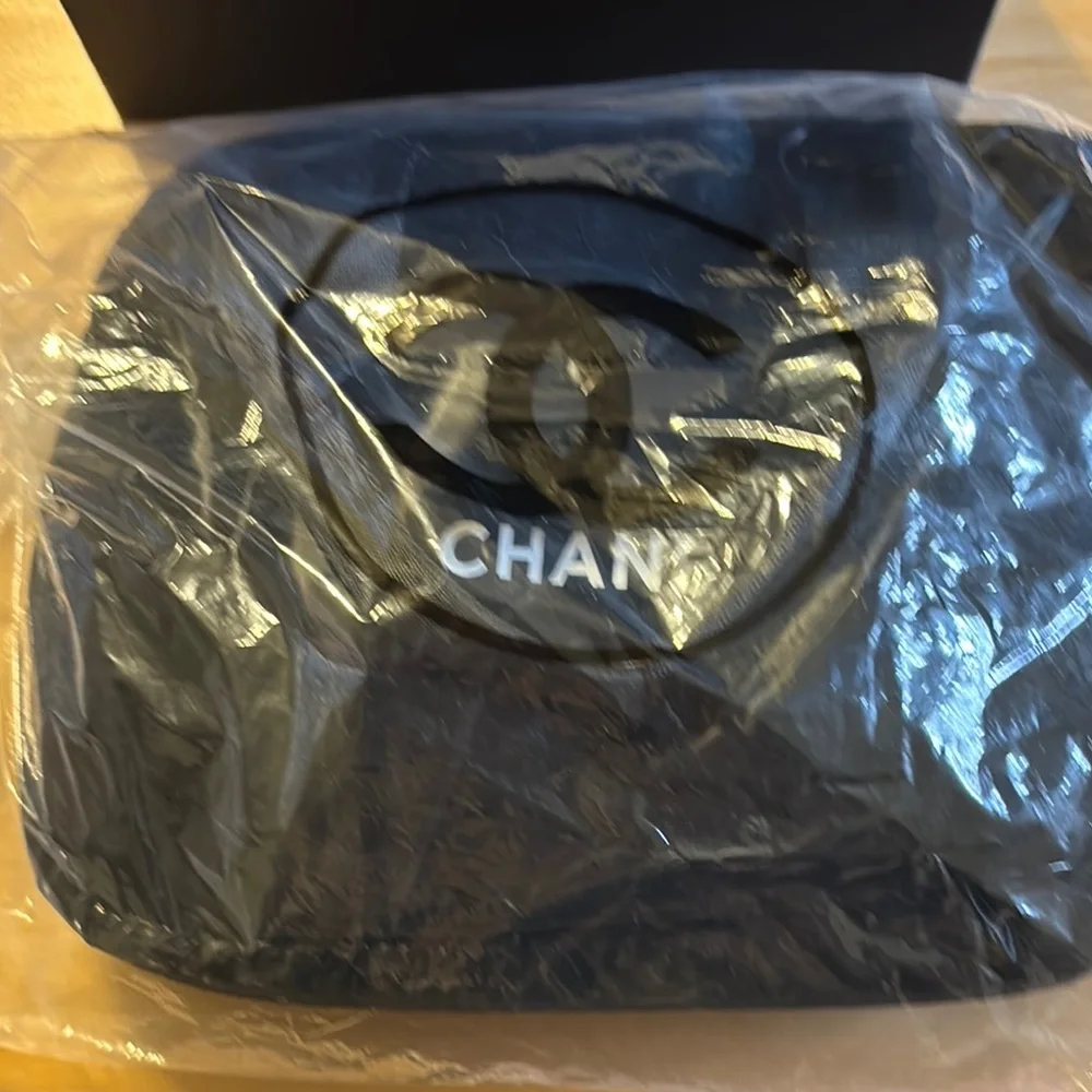 CHANEL Black Puff Cosmetic Bag w/Straps - Picture 6 of 8